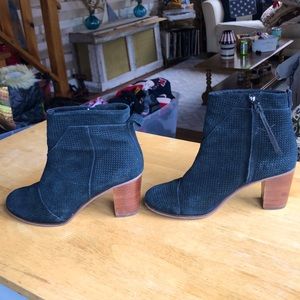 Tom’s Black Heeled Boots